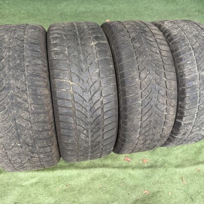 Dunlop 225/50 R17