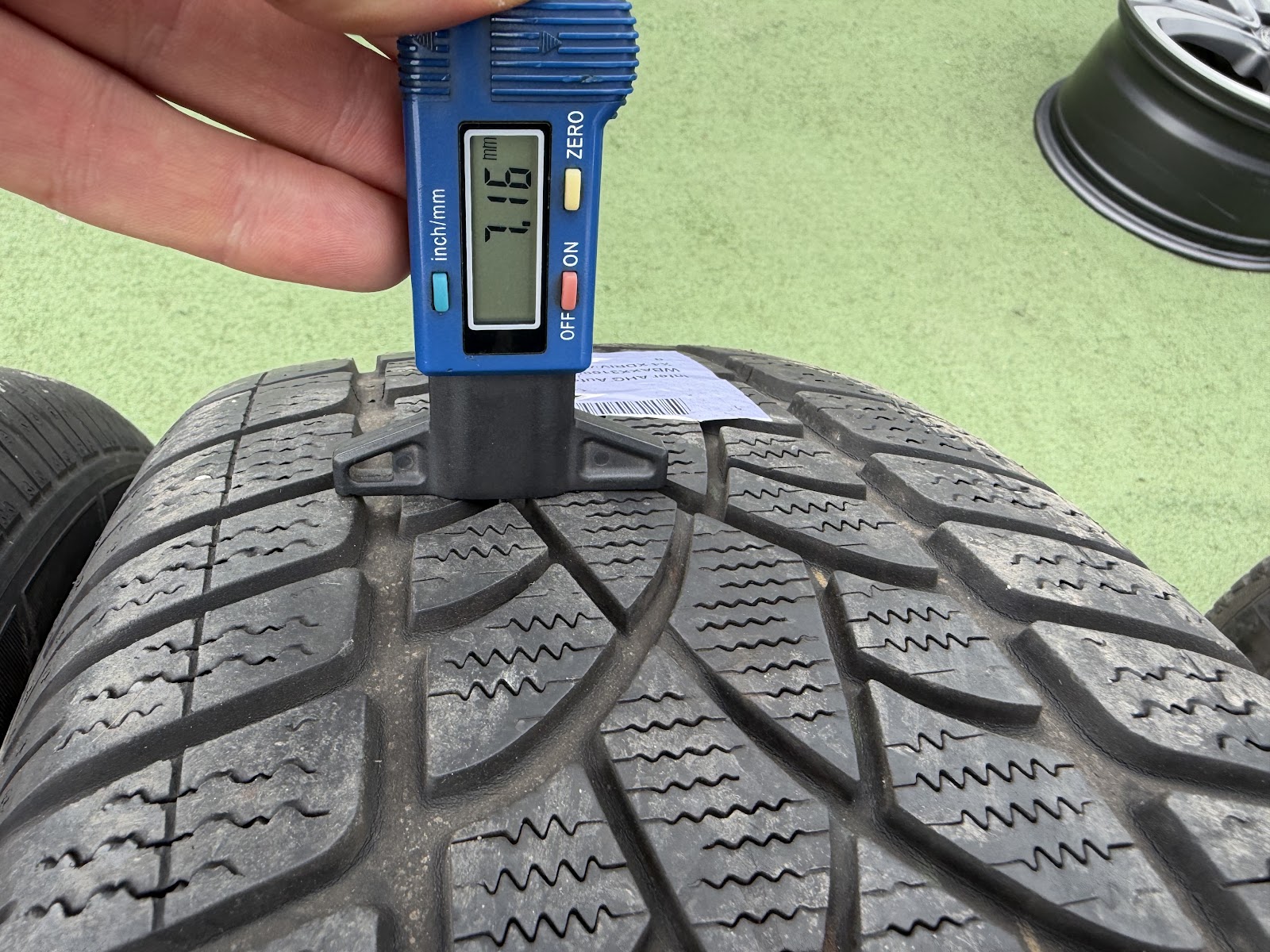 Dunlop 225/60 R17 - Image 4