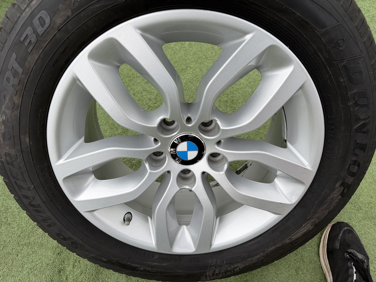 Dunlop 225/60 R17 - Image 14
