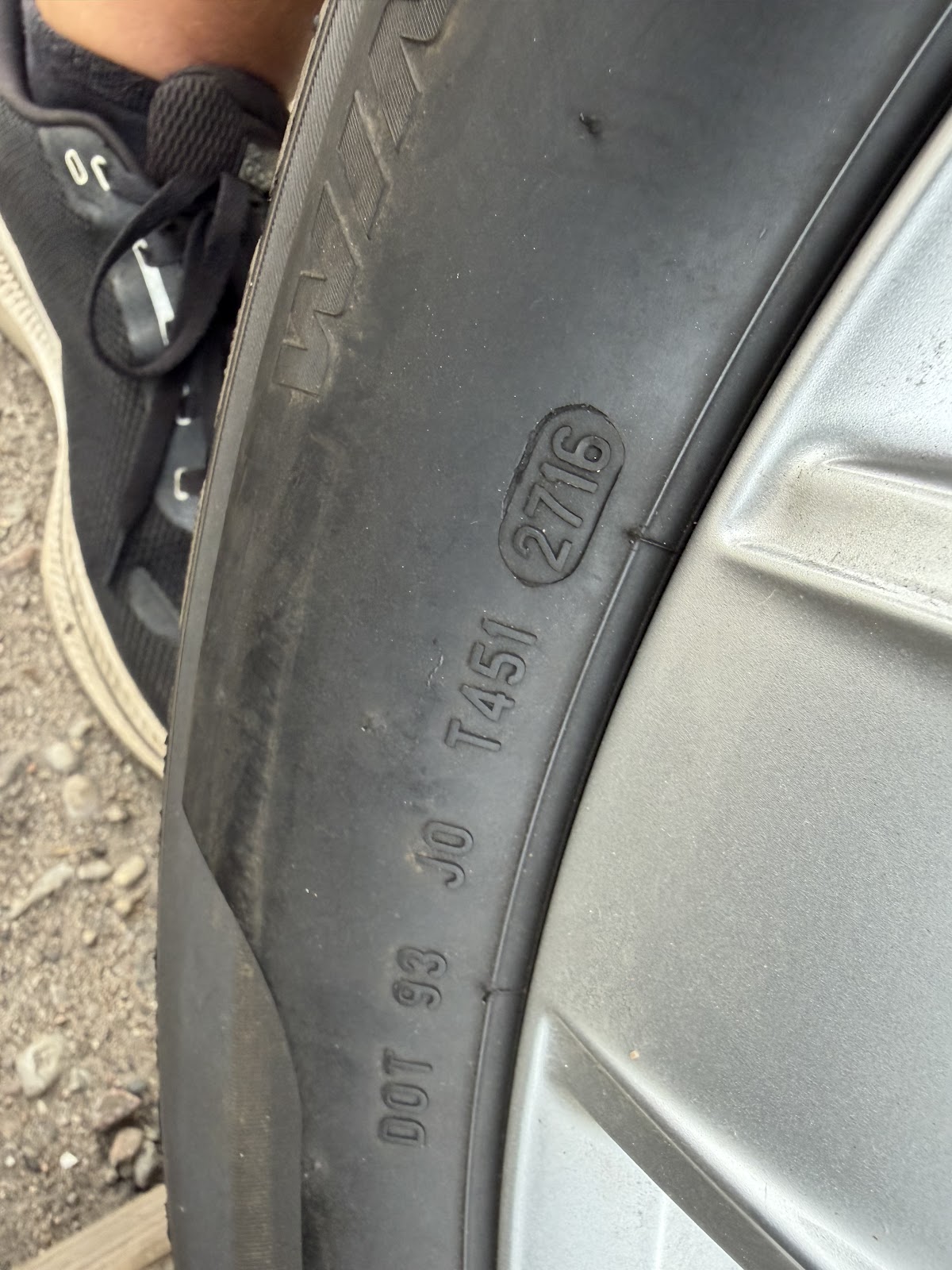 Pirelli 215/55 R17 - Image 8