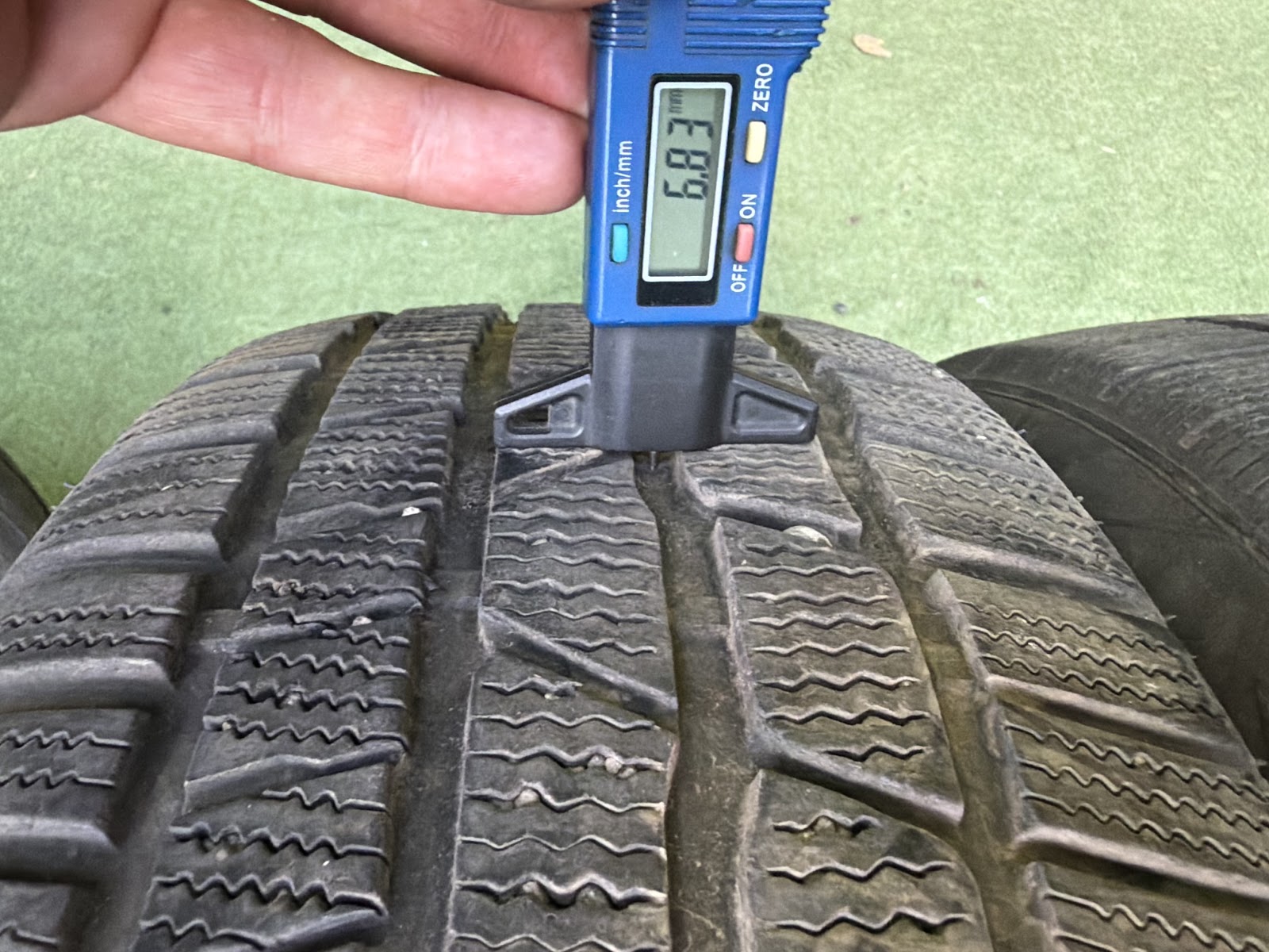 Journey 225/55 R17 - Image 3