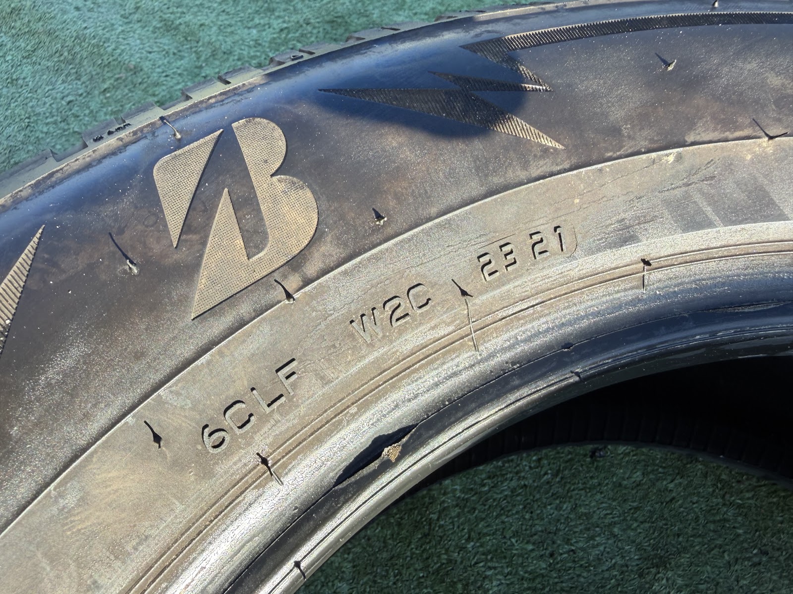 Bridgestone 215/65 R17 - Image 12