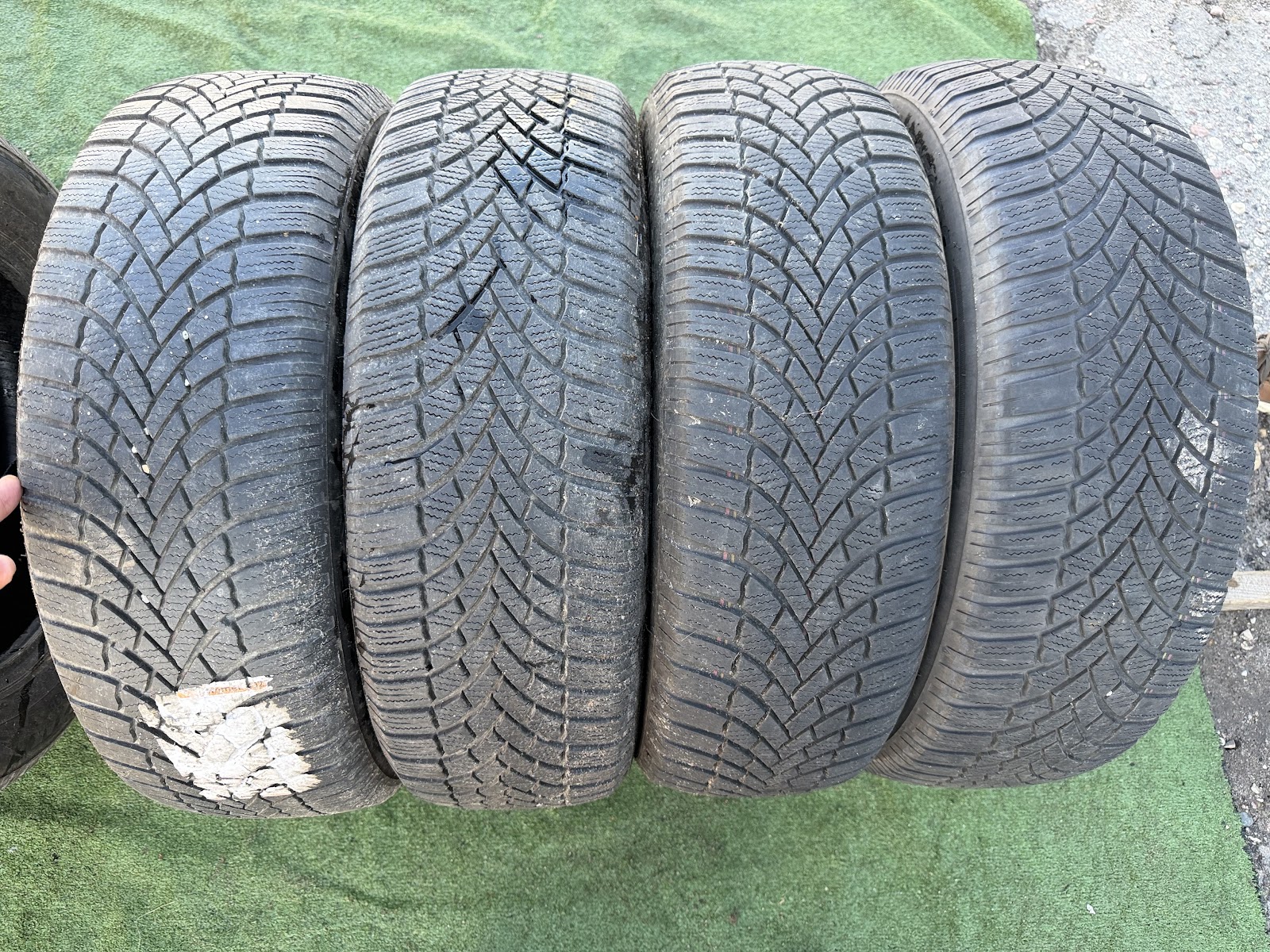 Bridgestone 215/65 R17