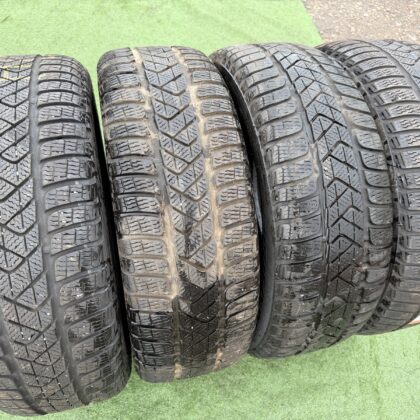 Pirelli 215/60 R16