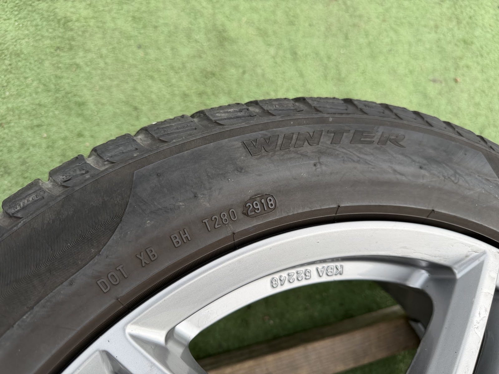 Pirelli 215/55 R18 - Image 9