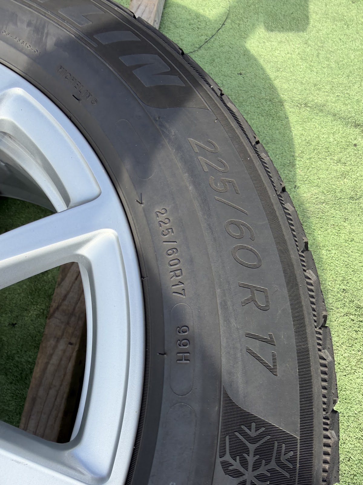 Michelin 225/60 R17 - Image 6