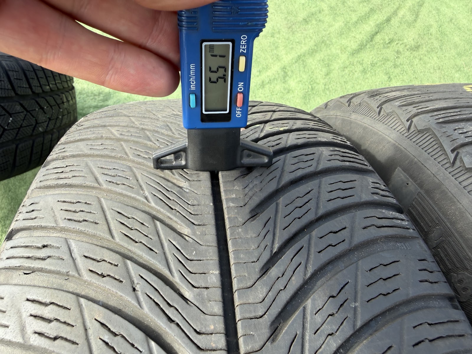 Michelin 225/60 R17 - Image 2