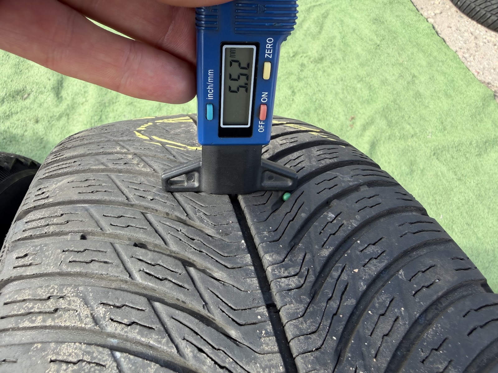 Michelin 225/60 R17 - Image 3