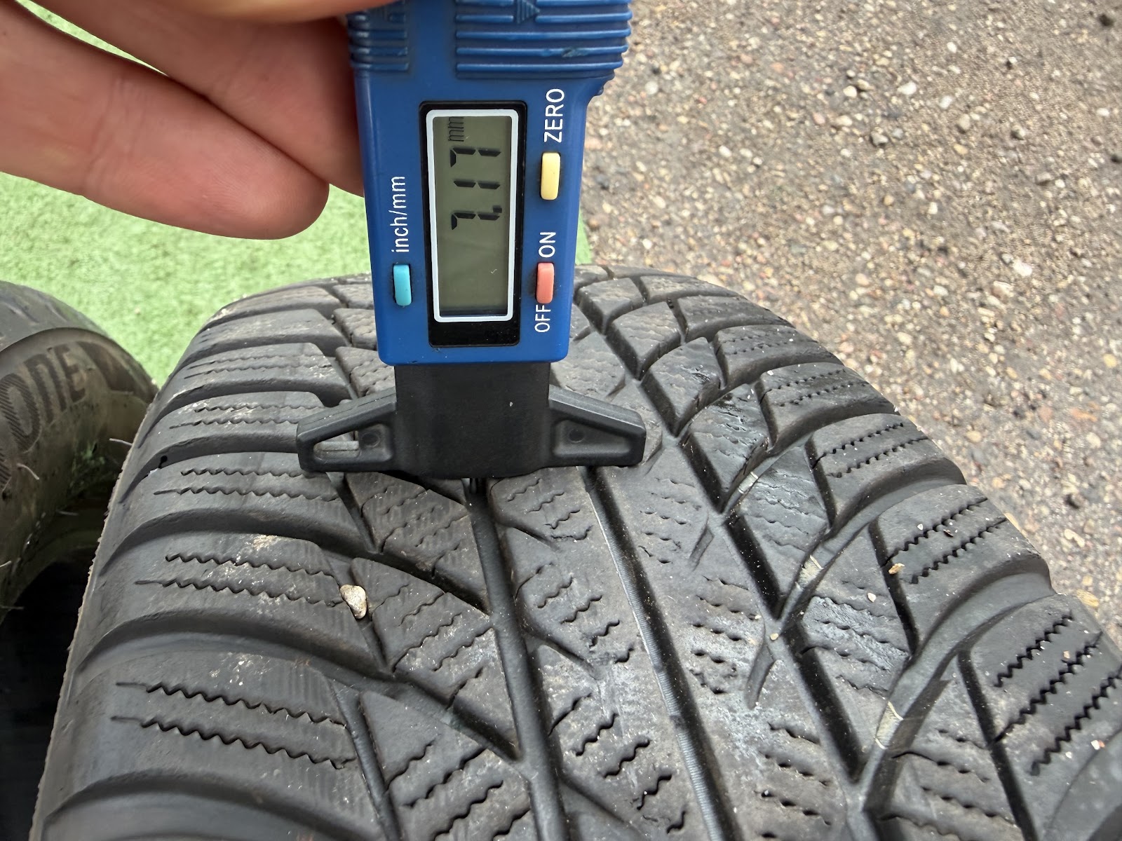 Bridgestone 185/60 R16 - Image 7