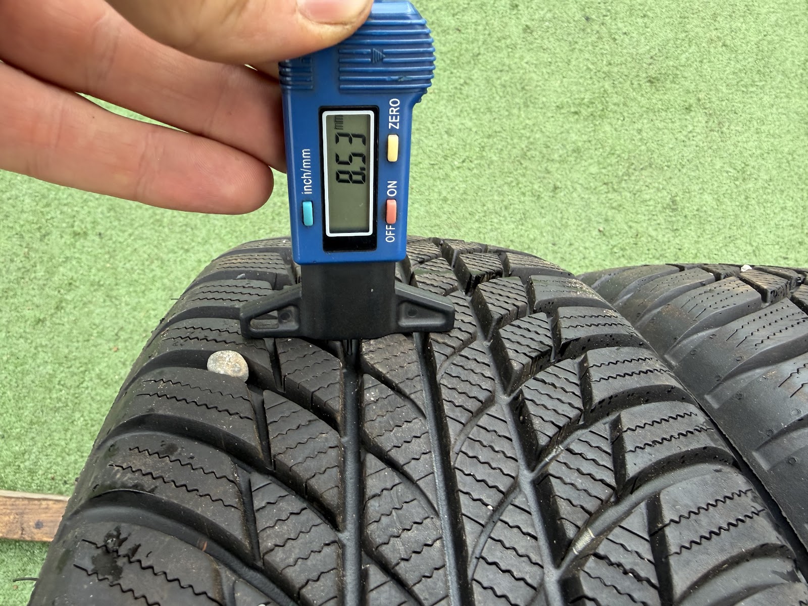 Bridgestone 185/60 R16 - Image 4