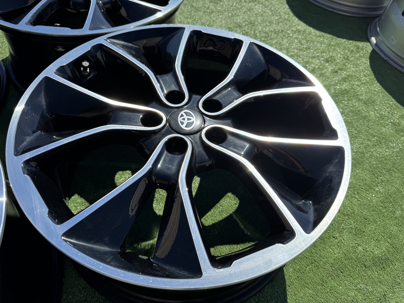 Toyota ORGINALUS - 8J, ET55 - Image 3