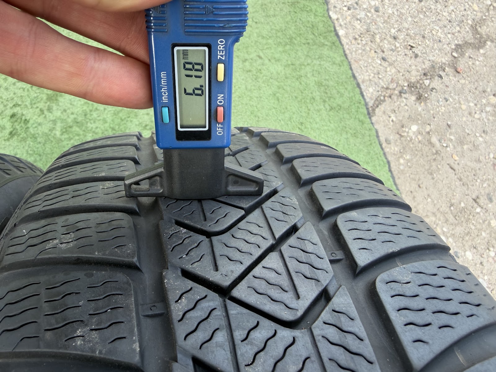Pirelli 225/55 R17 - Image 7