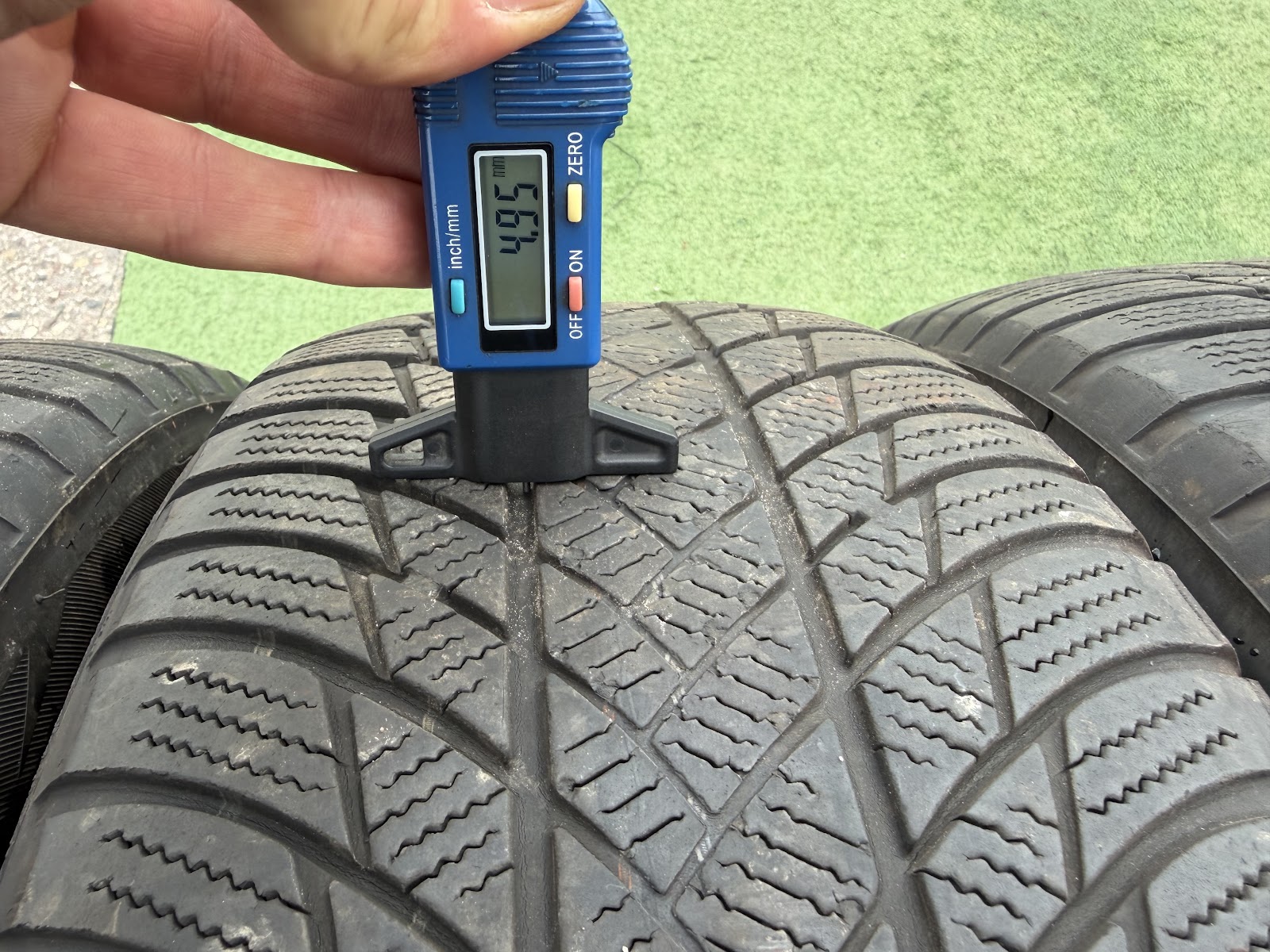 Bridgestone 225/60 R17 - Image 5