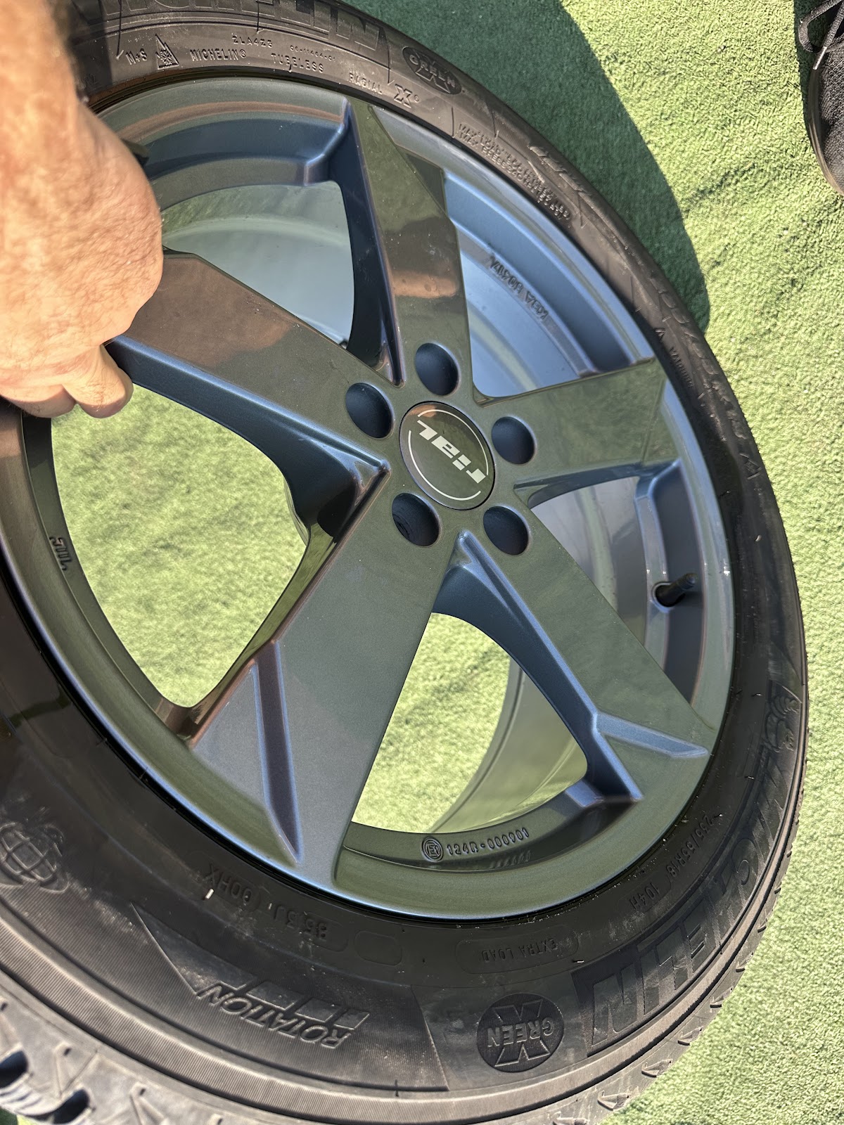 Michelin 235/55 R18 - Image 12