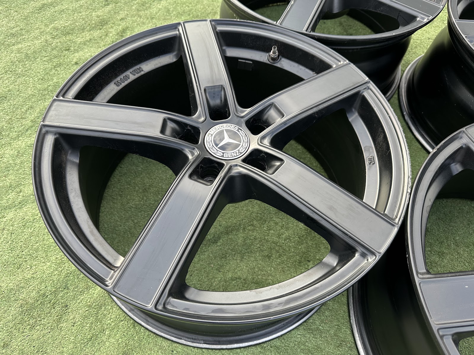 Mercedes-Benz VOKISKI - 8J, ET35 - Image 3