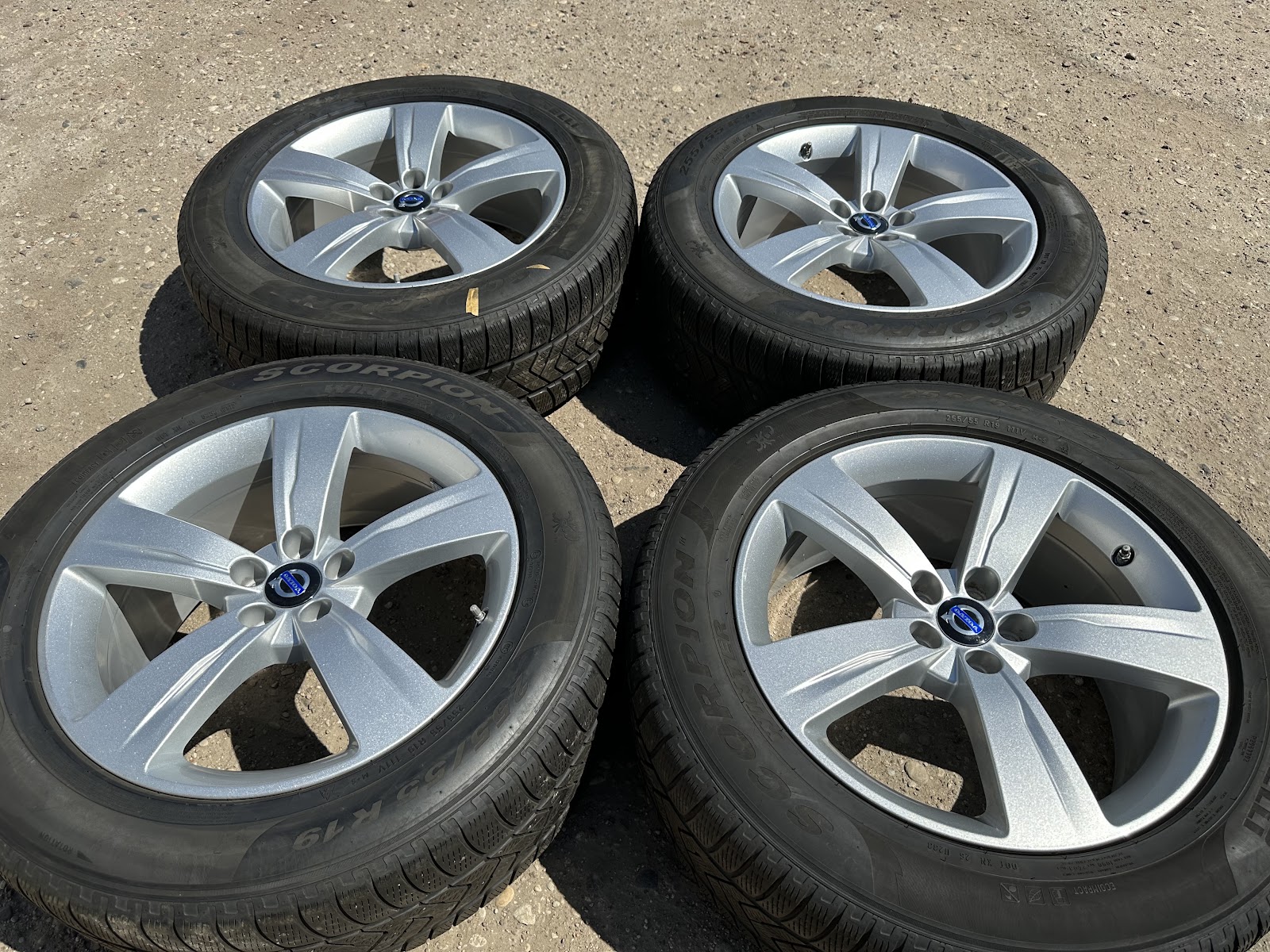 Volvo ORGINALUS - 8,5J, ET45