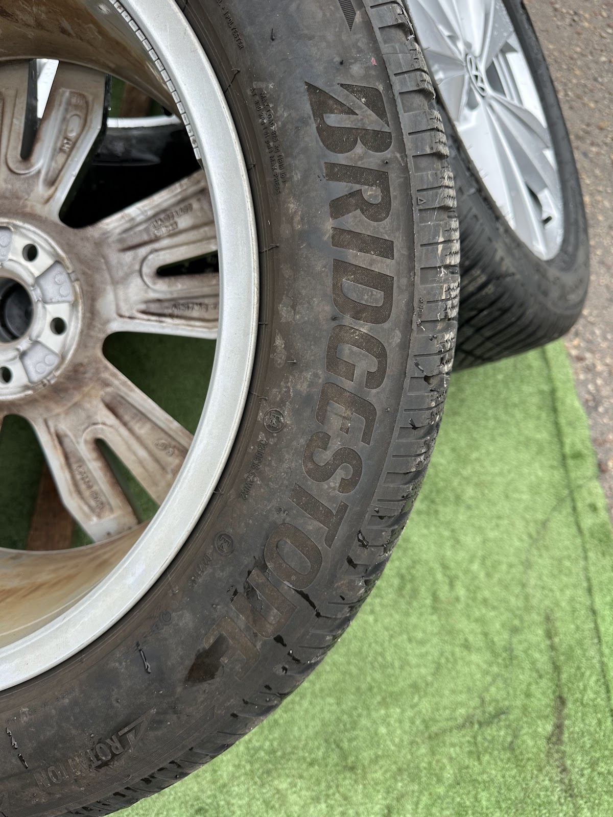 Bridgestone 235/55 R19 - Image 14