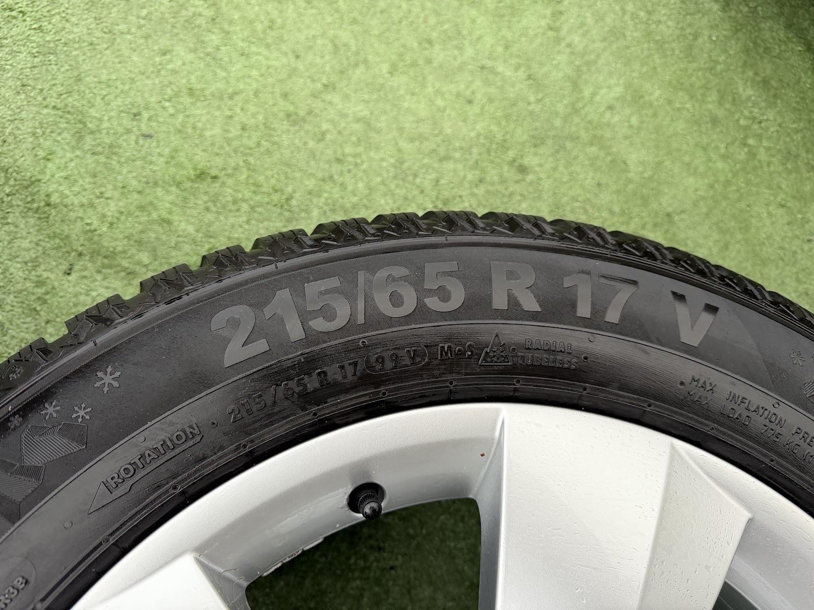 Semperit 215/65 R17 - Image 5