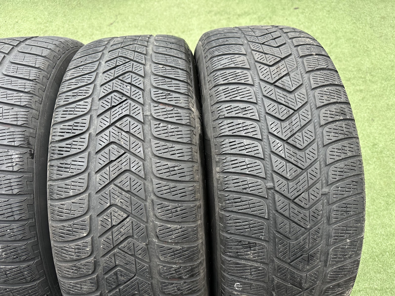 Pirelli 235/55 R19 - Image 2