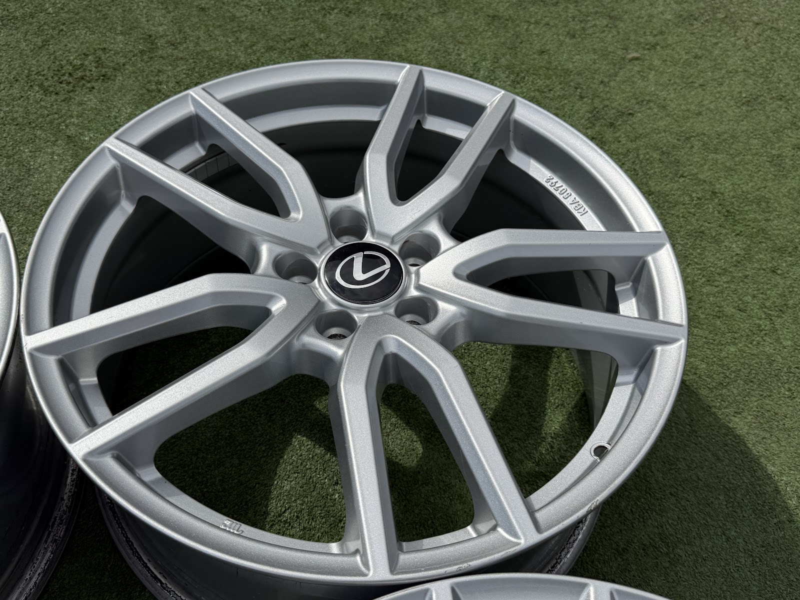 Lexus 8J, ET45 - Image 4