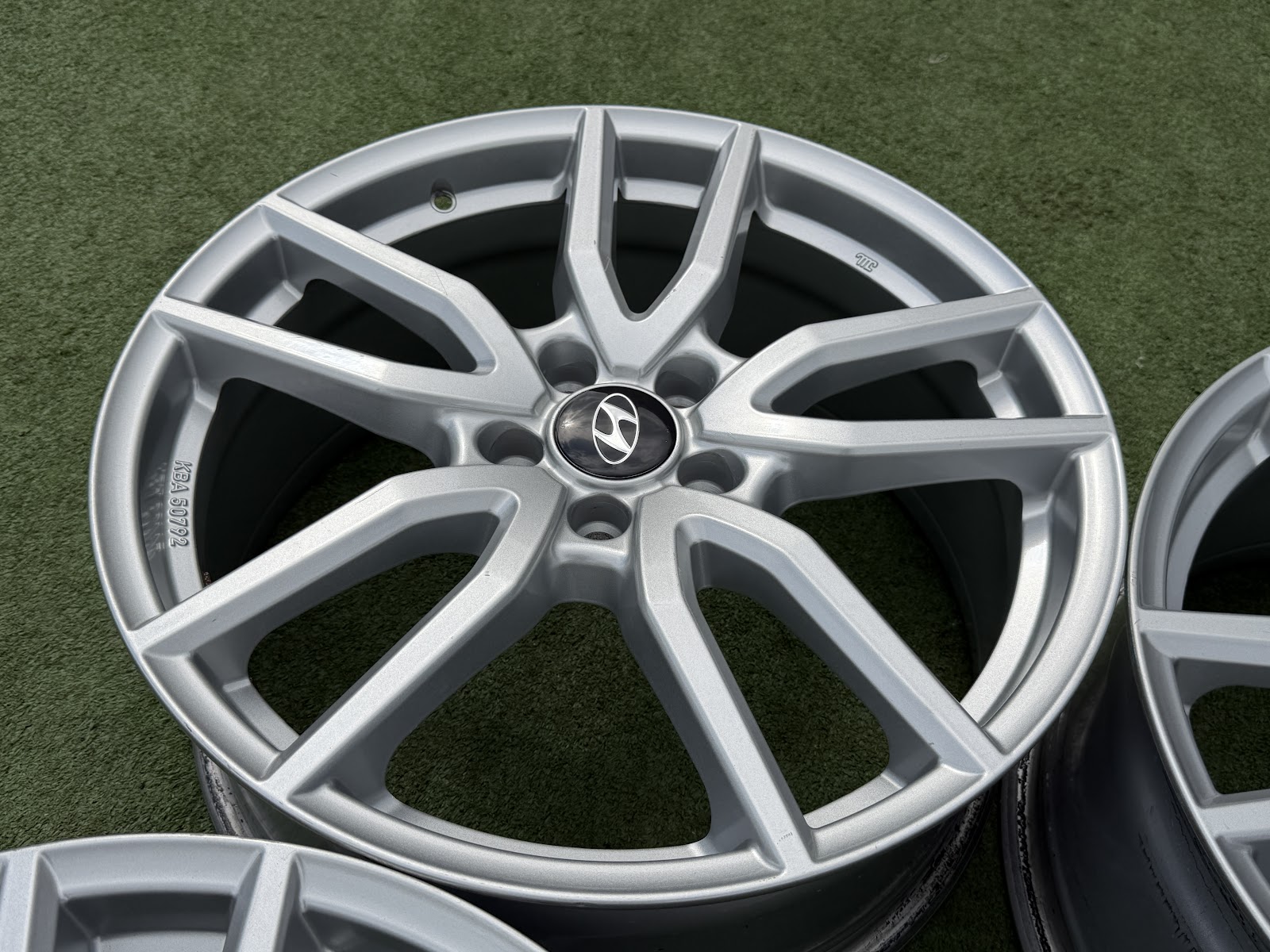 Hyundai 8J, ET45 - Image 5
