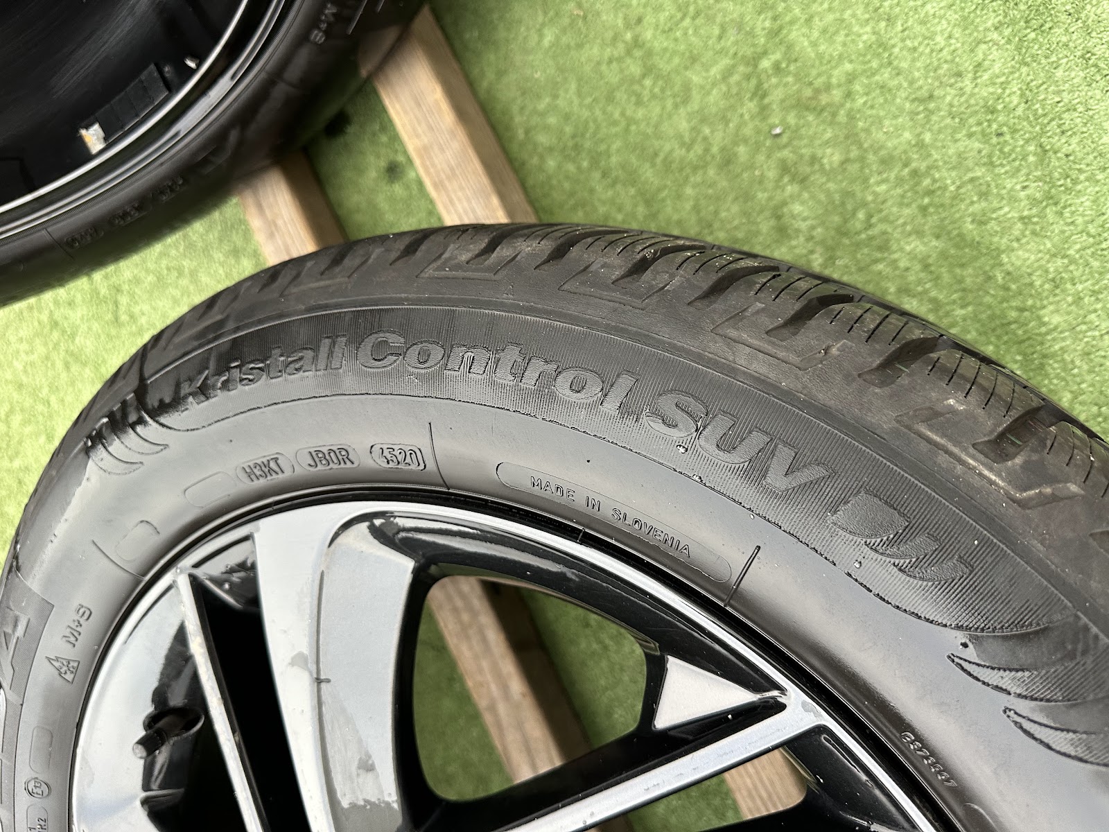 Fulda 215/60 R17 - Image 9