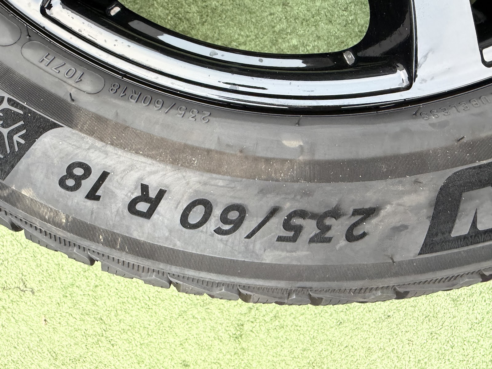 Michelin 235/60 R18 - Image 8