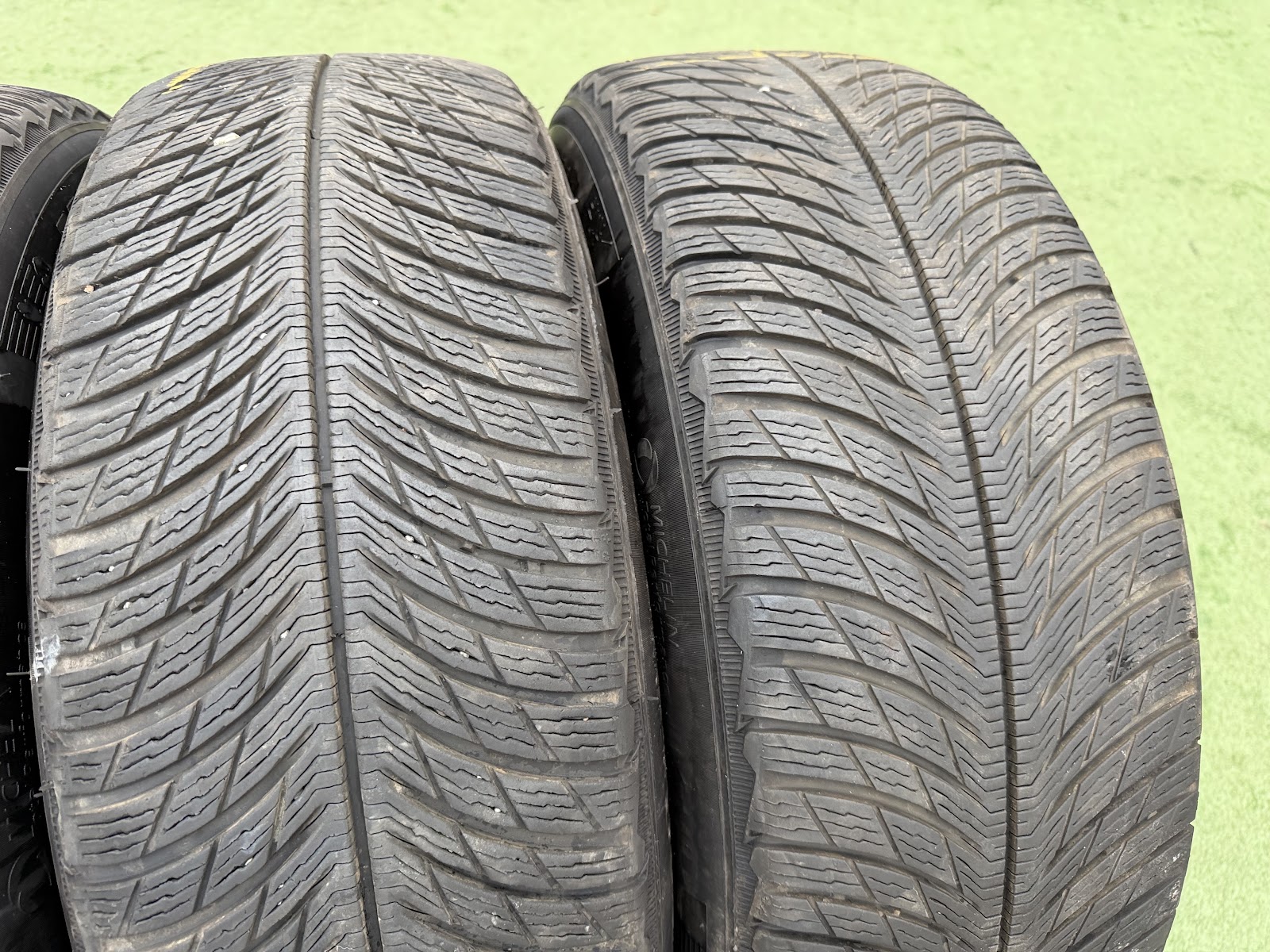 Michelin 235/60 R18 - Image 3