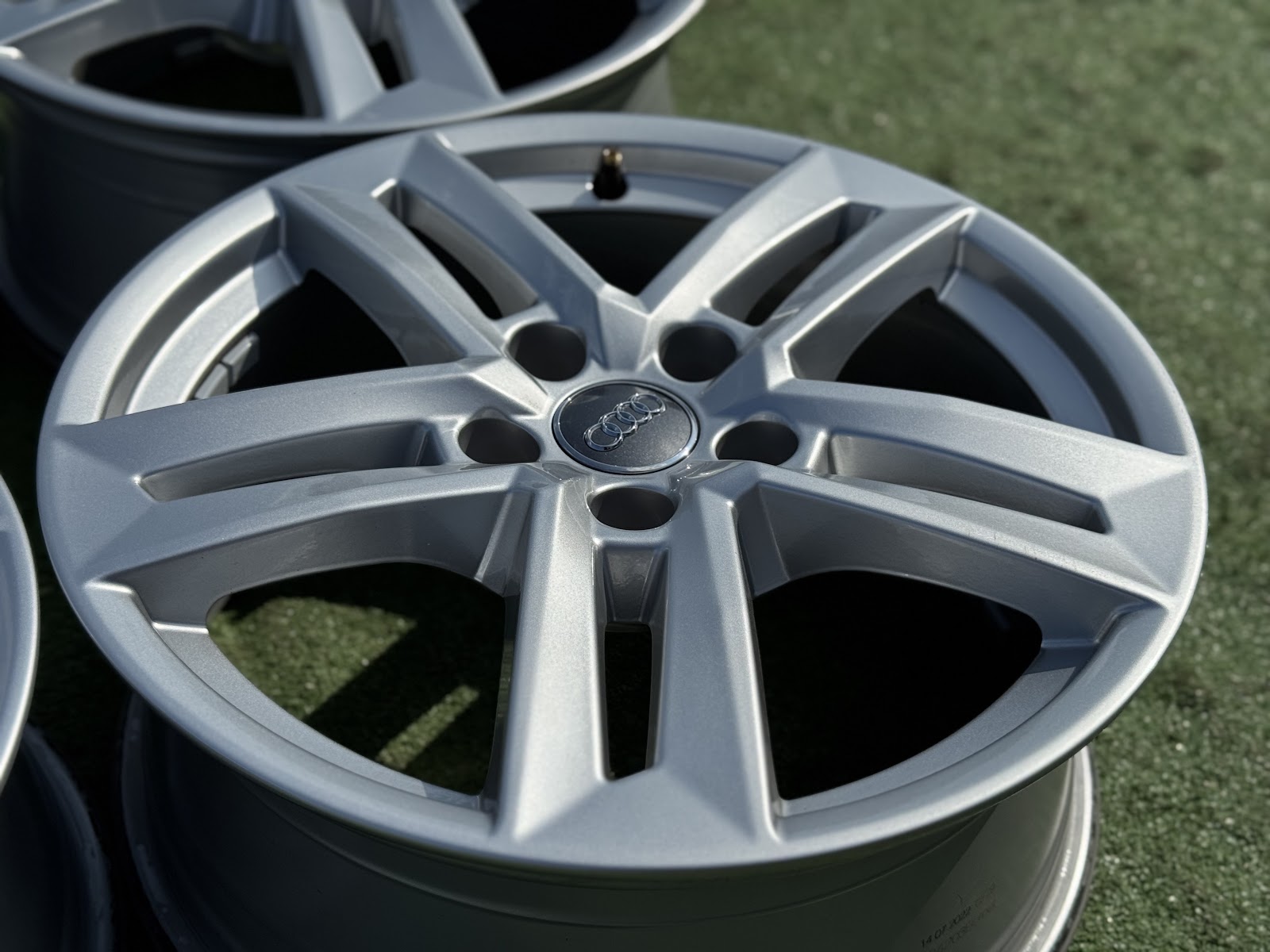 Audi ORGINALUS - 7J, ET42 - Image 3