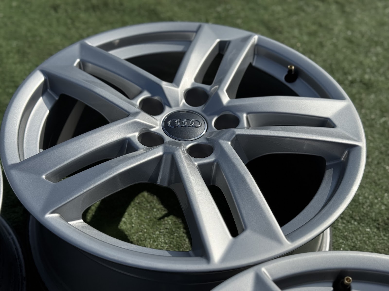 Audi ORGINALUS - 7J, ET42 - Image 4