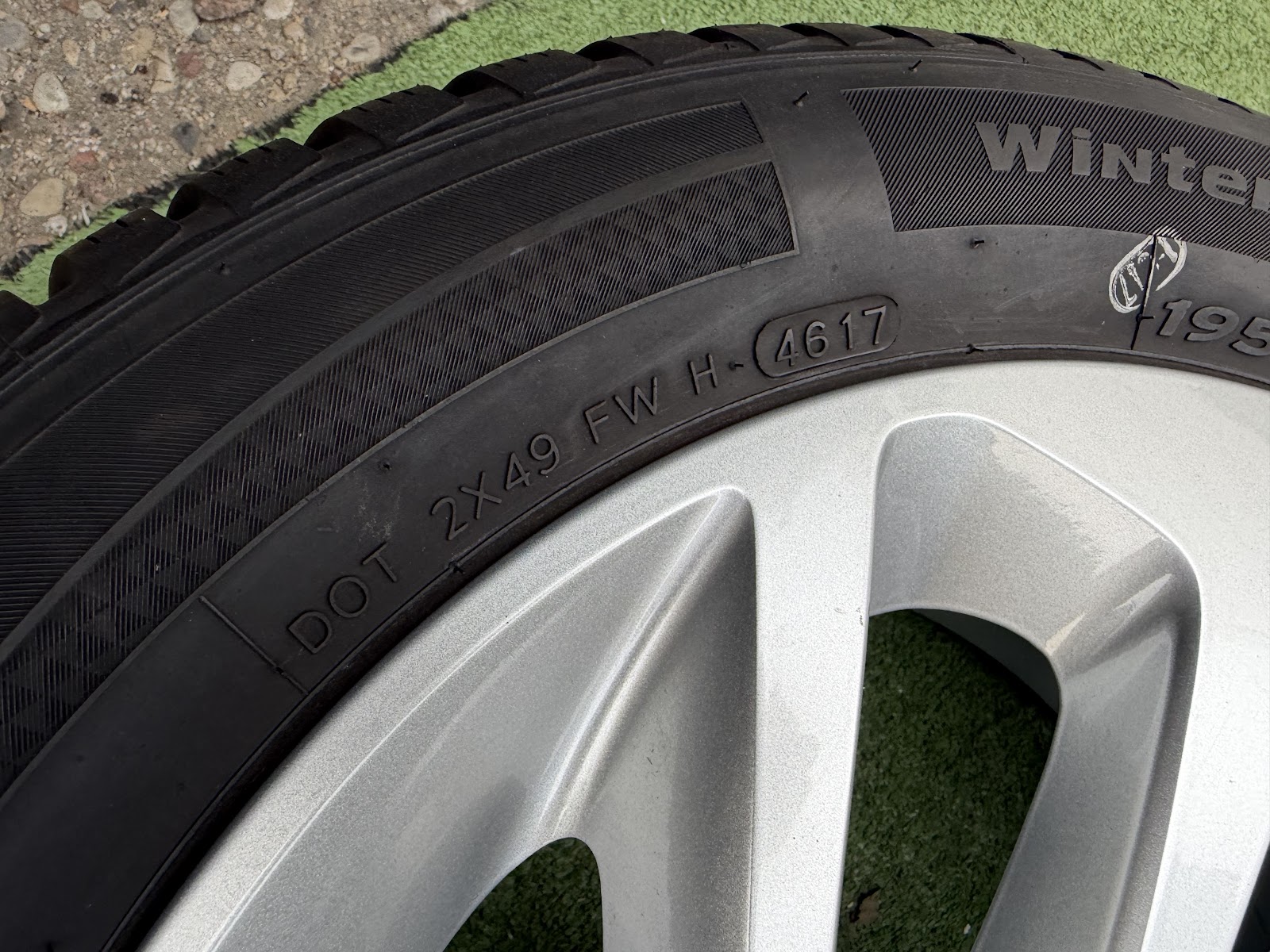 Uniroyal 195/60 R16 - Image 9