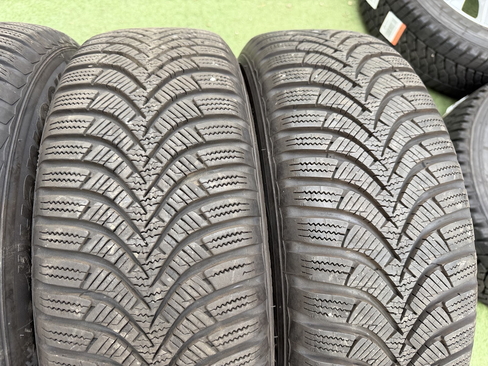 Uniroyal 195/60 R16 - Image 3