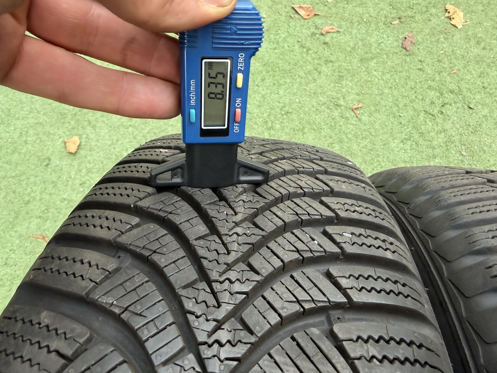 Uniroyal 195/60 R16 - Image 4