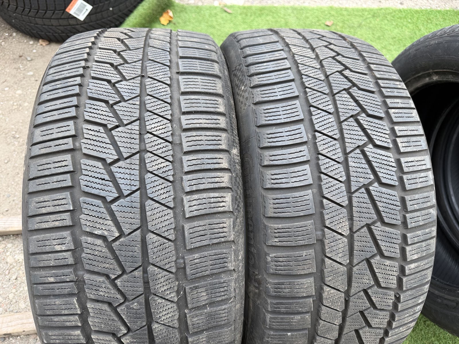 Continental 245/35 R20