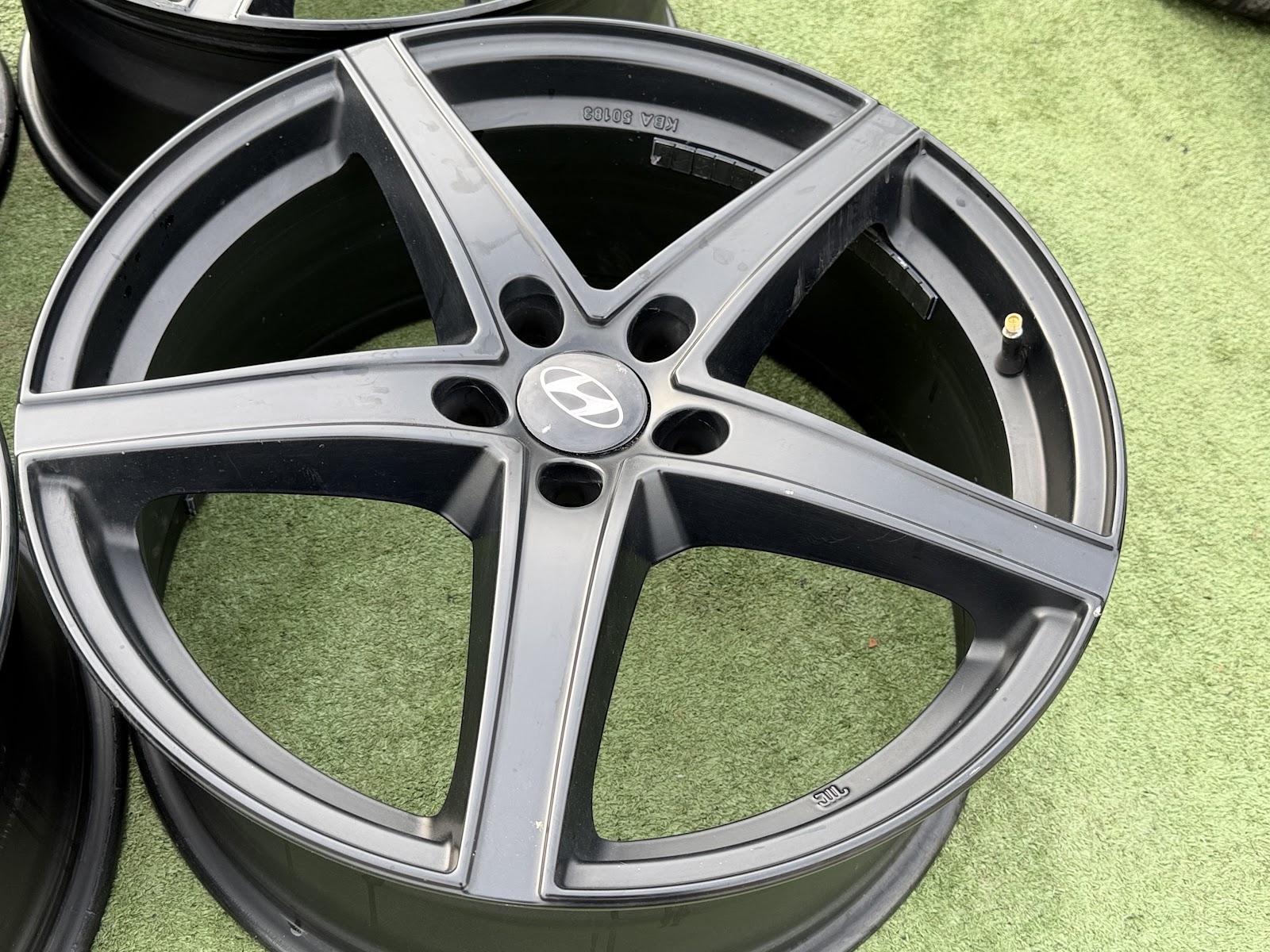 Hyundai 8j, ET35 - Image 3