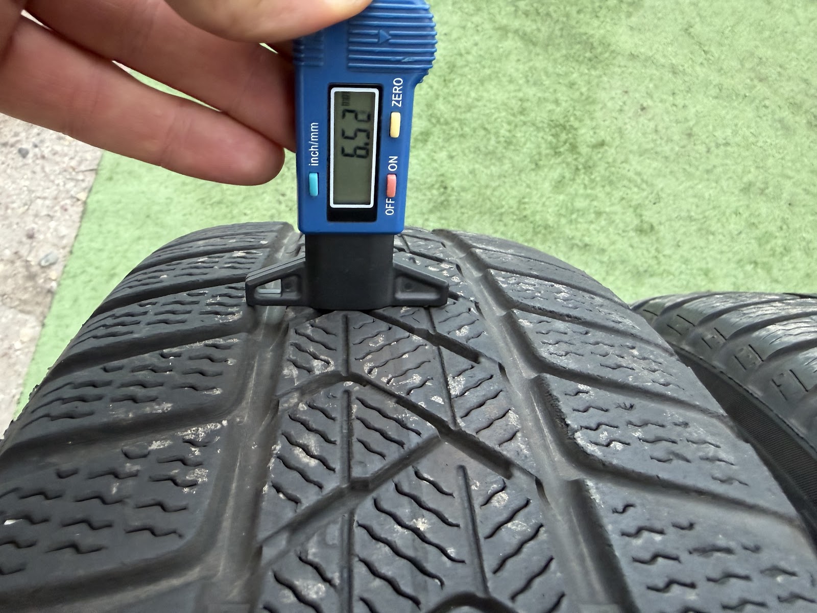 Pirelli 225/60 R18 - Image 7