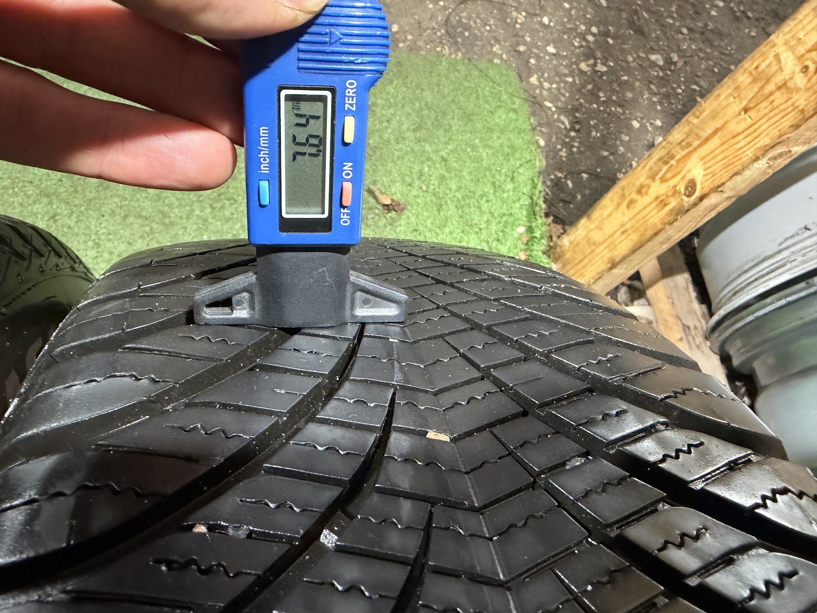 Goodyear 235/55 R18 - Image 4
