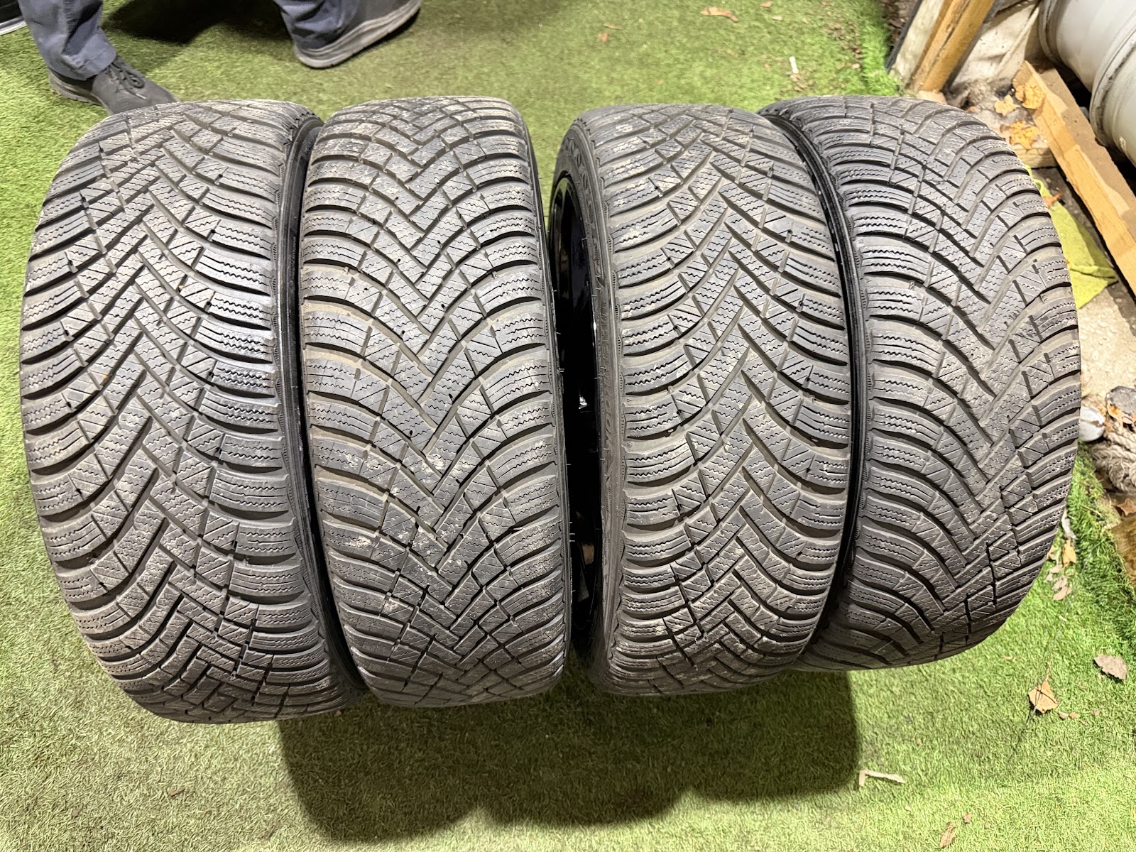 Hankook 195/45 R17